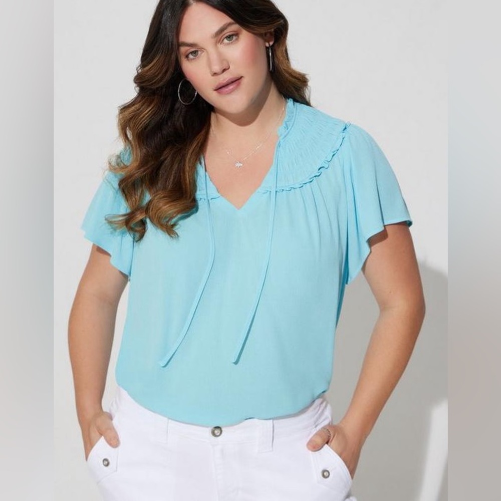 Torrid 3x Plus Size Washable Gauze Smocked Yoke Ruffle Top Light Blue